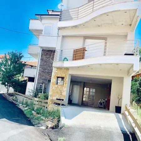 La Maisonnette * Árgos Orestikón